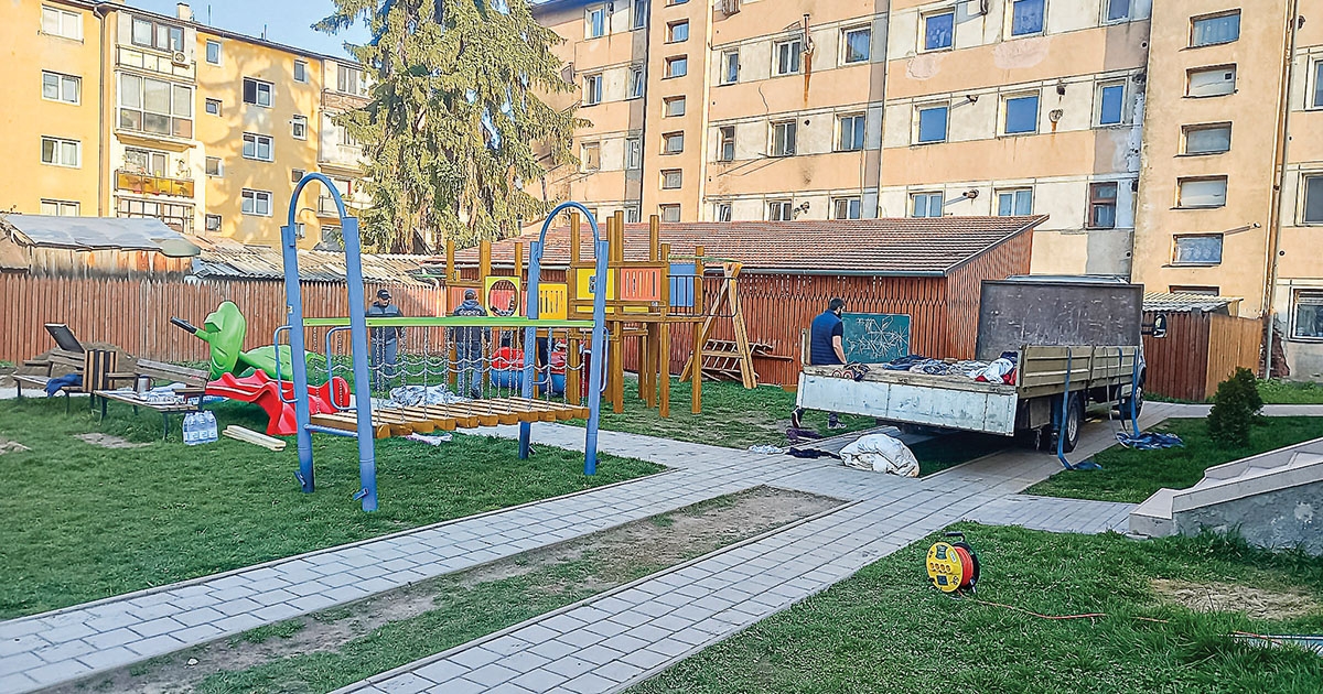 Újabb játszótéri elemek