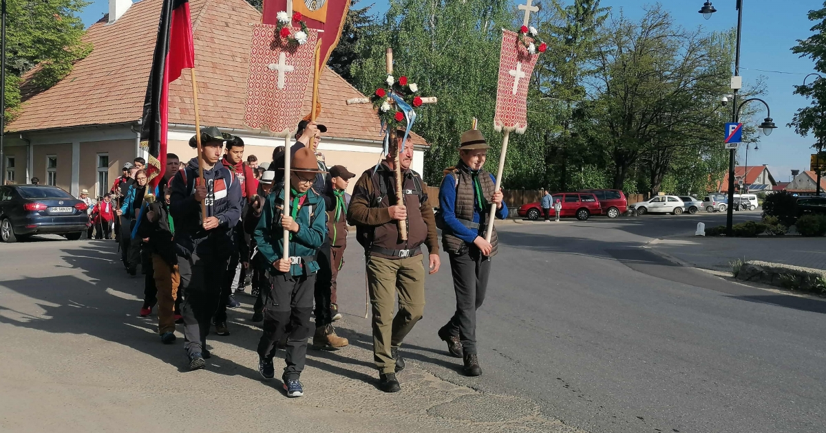 Útnak indultak a gyergyóalfalvi zarándokok