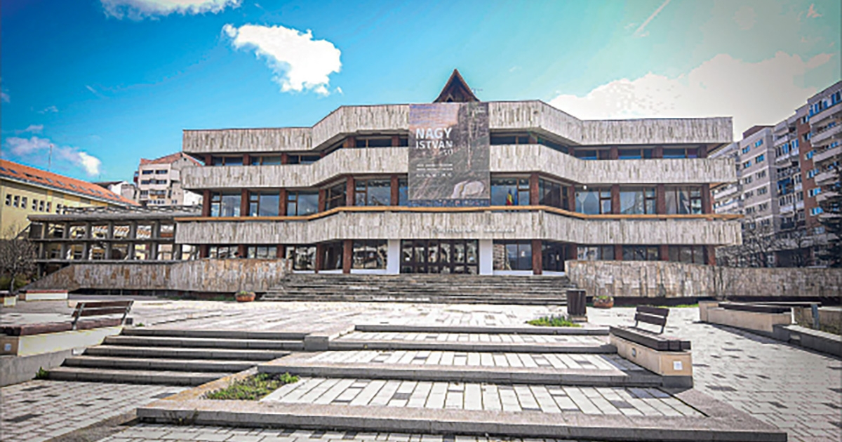 Székhely és szakmai háttér