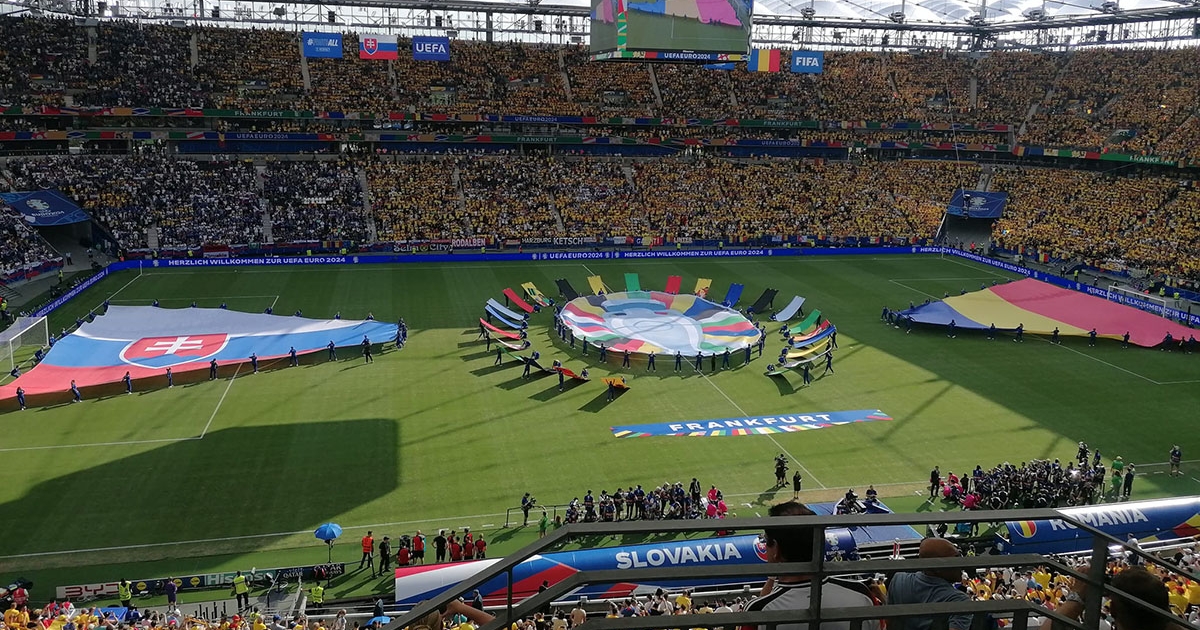 Román csoportelsőség, magyar búcsú