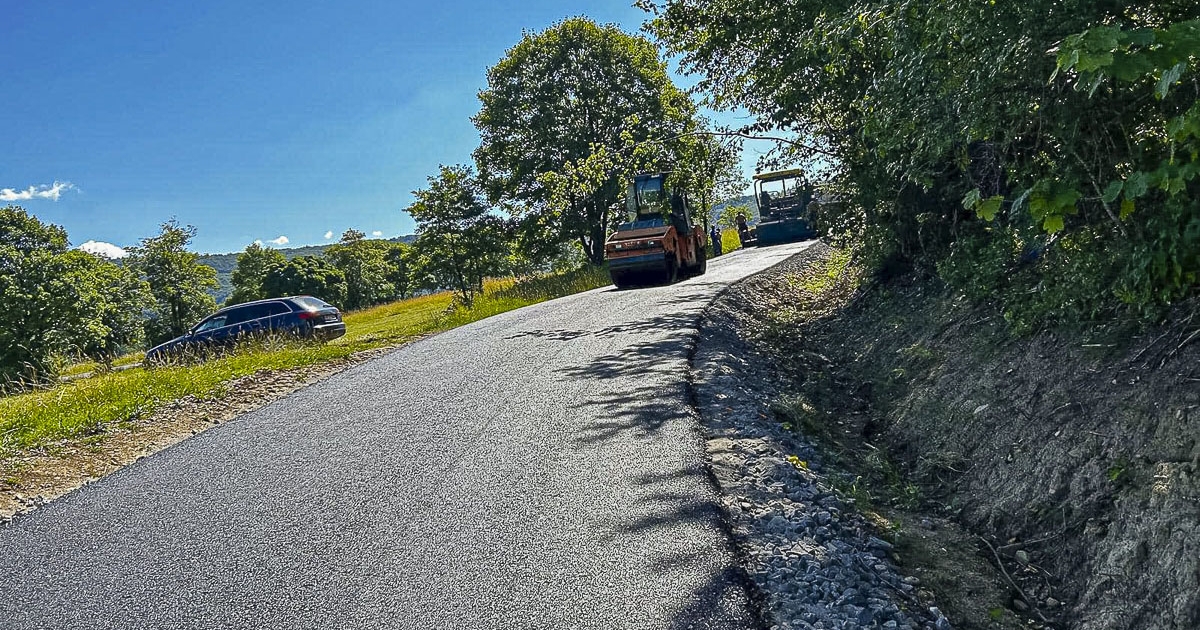 Aszfaltoznak Máréfalván