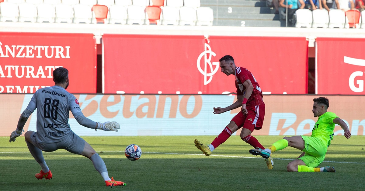 Meglepetés az idényt nyitó mérkőzésen