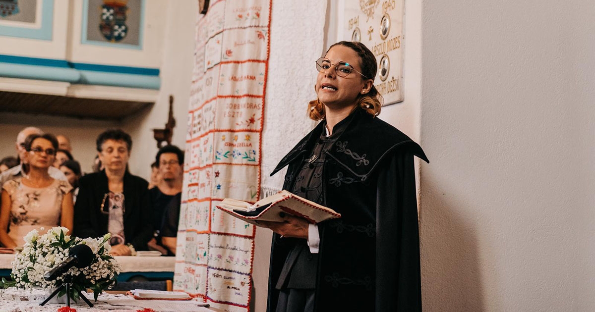 Lőrinczi Eszter: Isten tenyerében a félelmek és vágyak