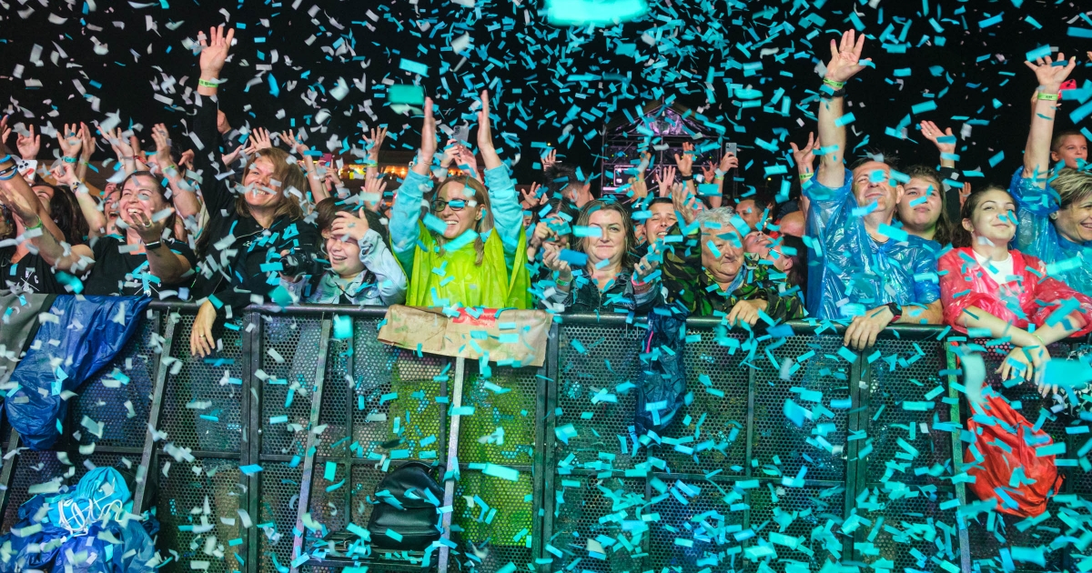 Megáztak, de nagyot buliztak a fiatalok a Tusványos nulladik napján