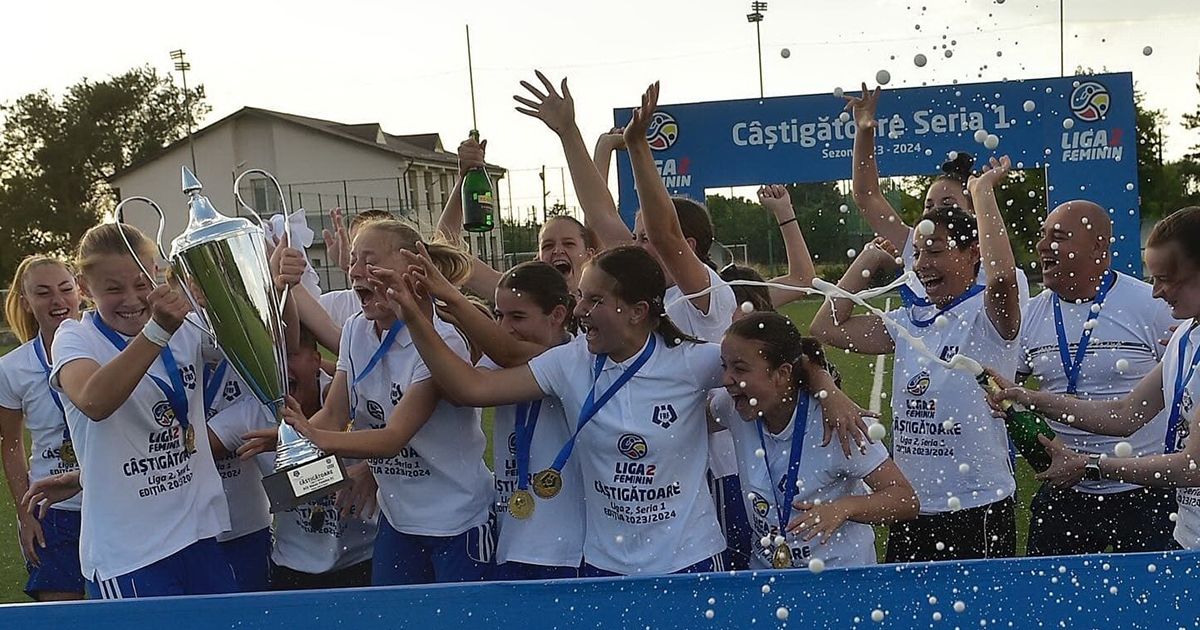 Kicserélődött a mezőny fele