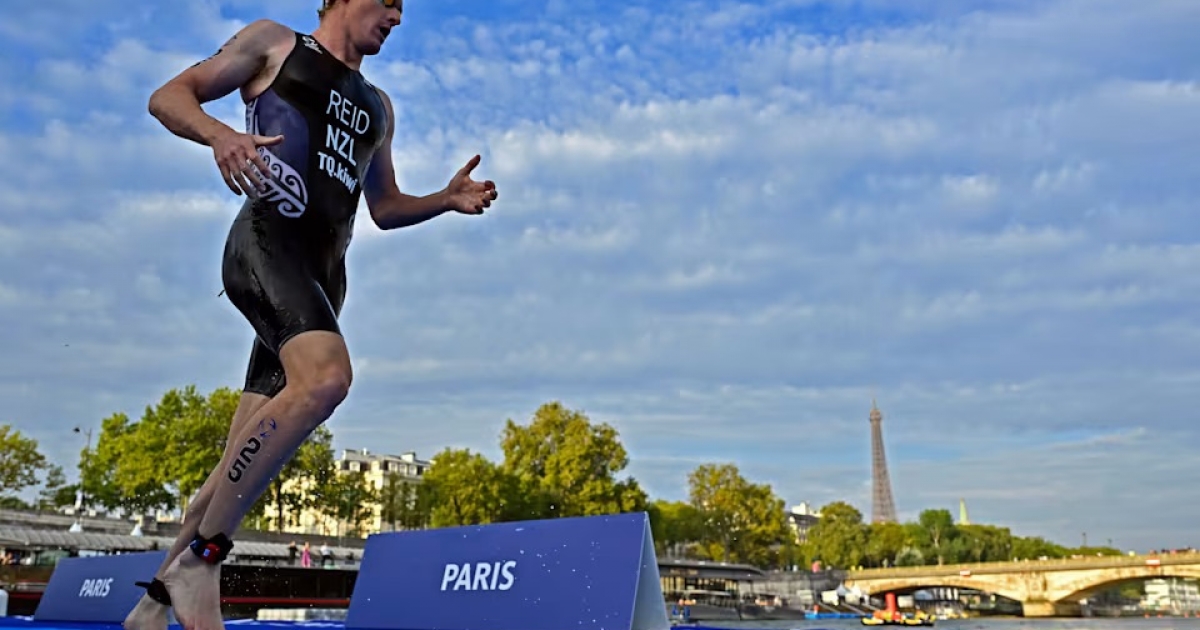 Elhalasztották a triatlonosok versenyét