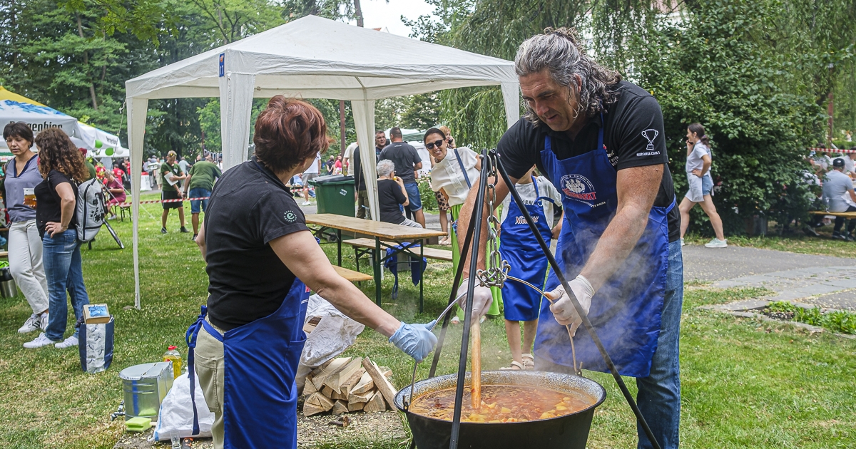 Élettel és illattal telt meg a városközpont