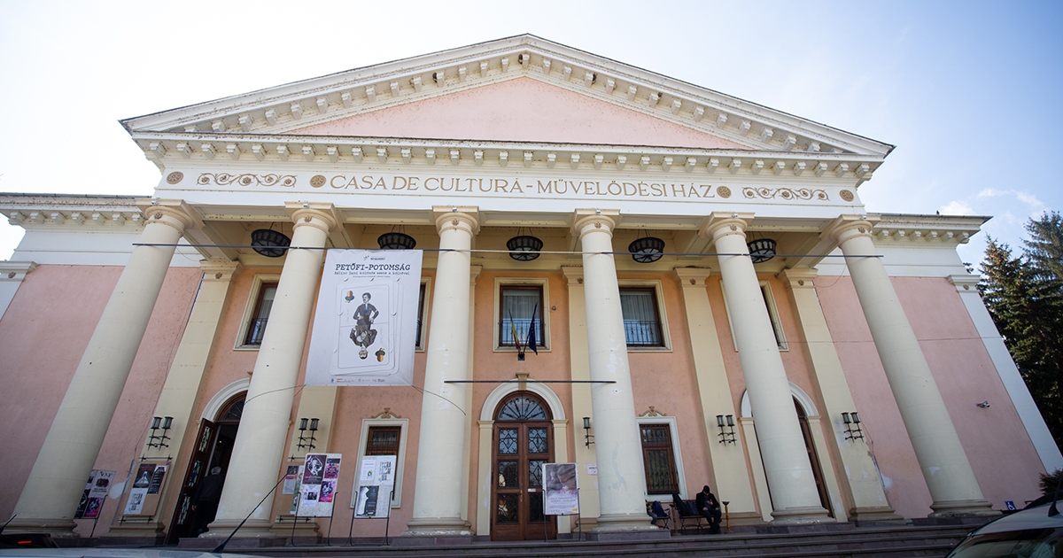 Nemsokára elkezdik a székelyudvarhelyi Művelődési Ház felújítását, négy intézménynek kell költöznie emiatt