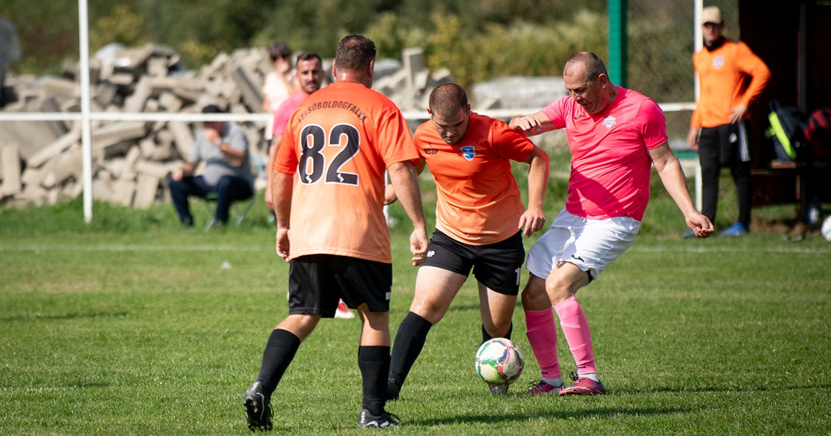 Állva maradt a Bástya és a Fenyő