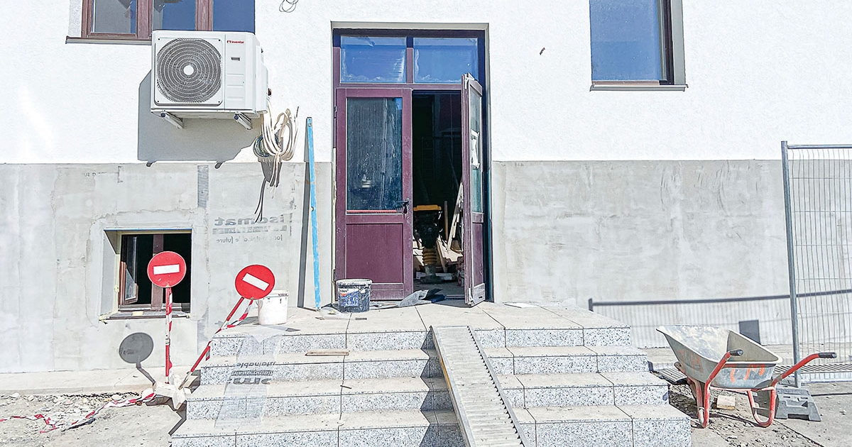 Bútorzat lesz, a tereprendezés még kérdéses