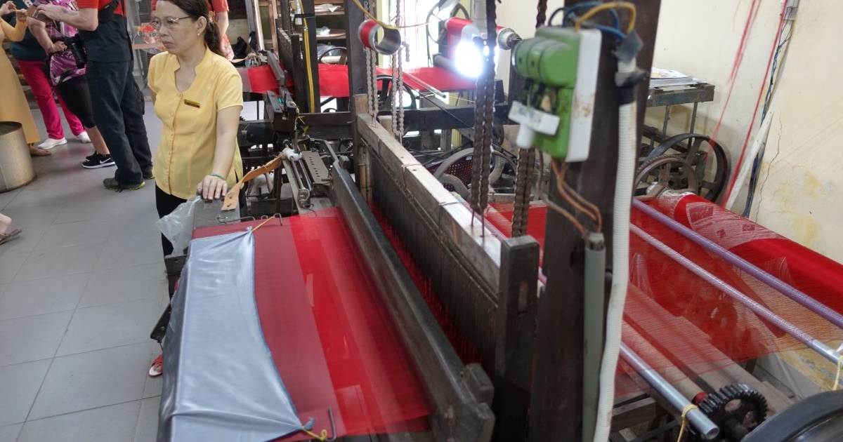 Selyemfiúk és selymes lányok