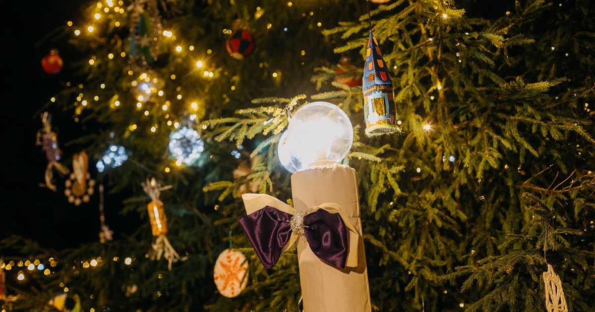 A hit hegyeket mozgat meg