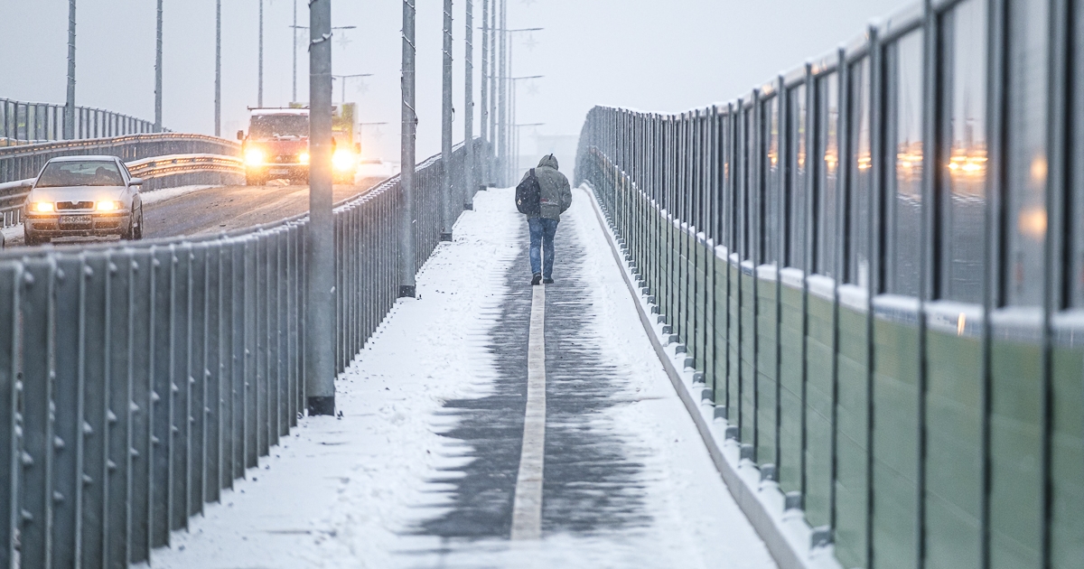 Orkánerejű szélre figyelmeztetnek a meteorológusok, Hargita megye is érintett