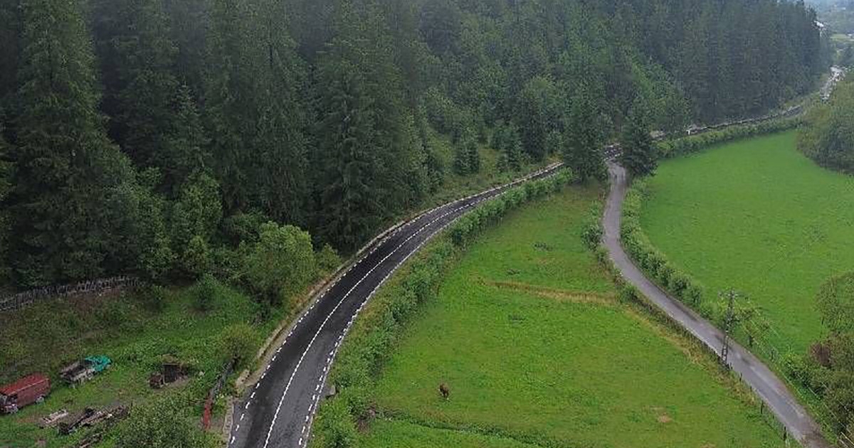 Akadozik a 127-es megyei út építése