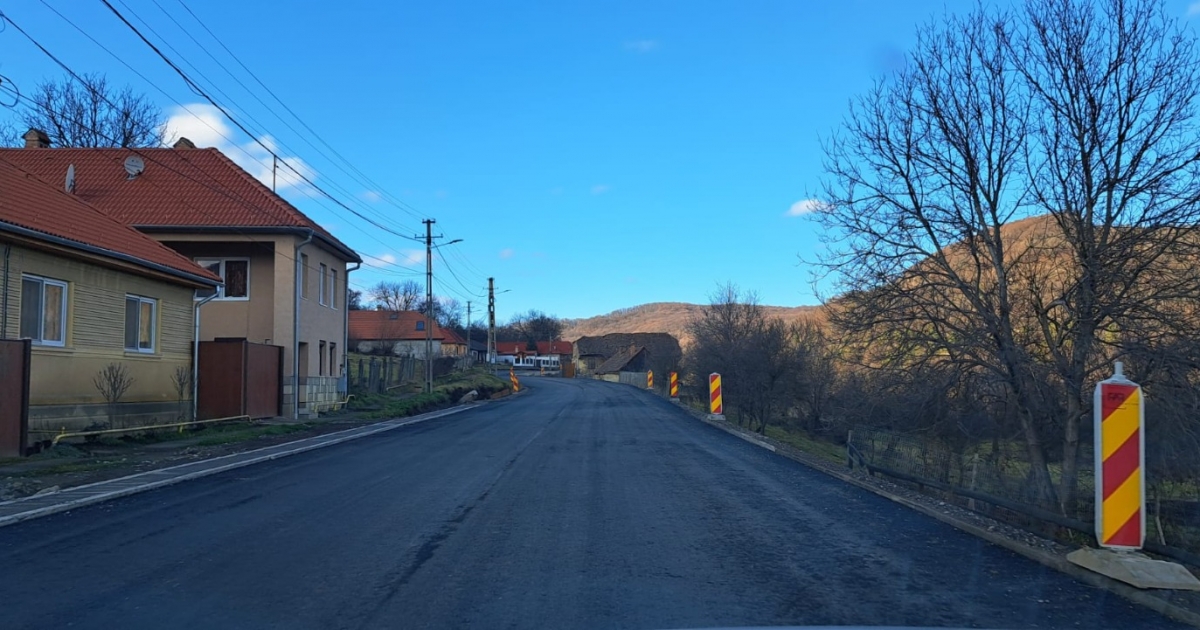 Munkálatok Felsőboldogfalván a 137-es megyei úton