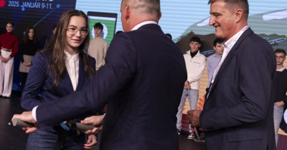 Remekelt a csíki diák