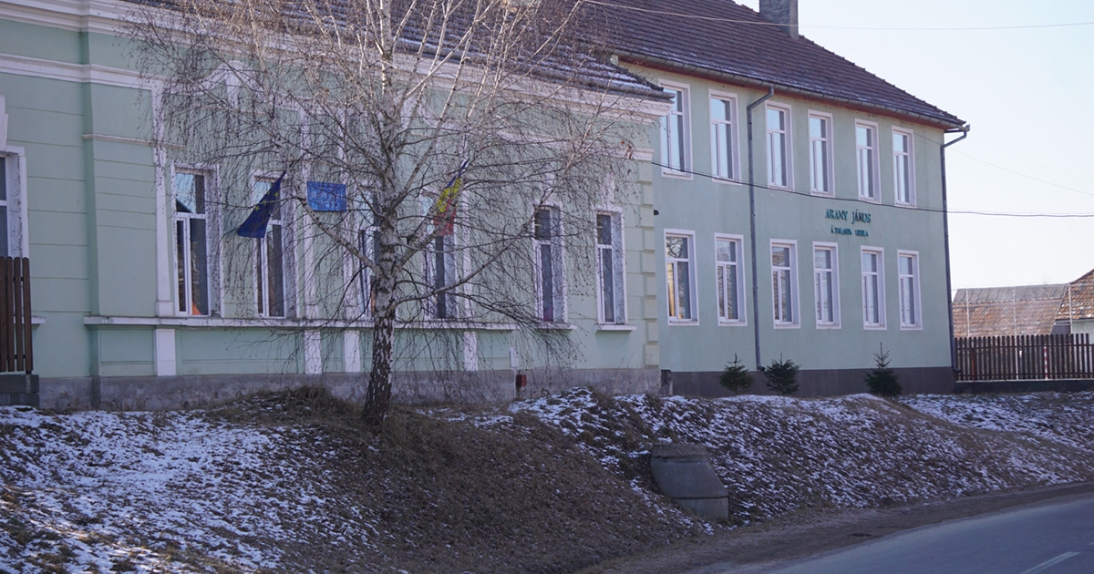 Megújuló középületek