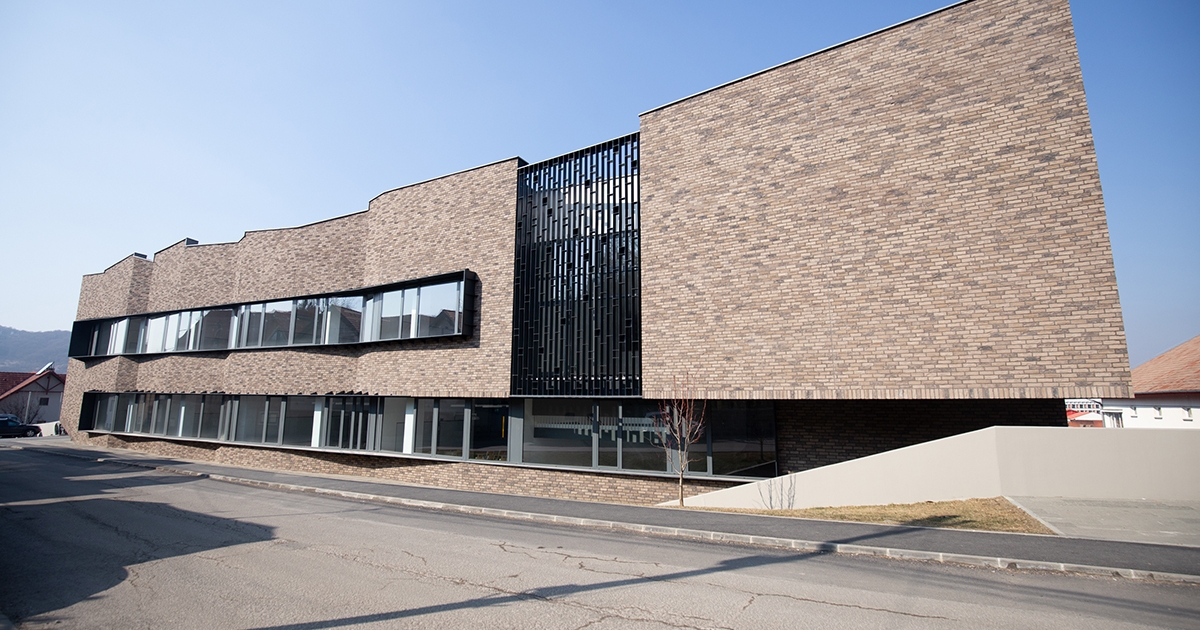 Hiányzó papírok, hiányzó áram