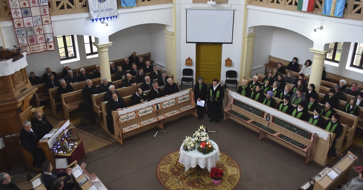 Beiktatják a segédlelkészt