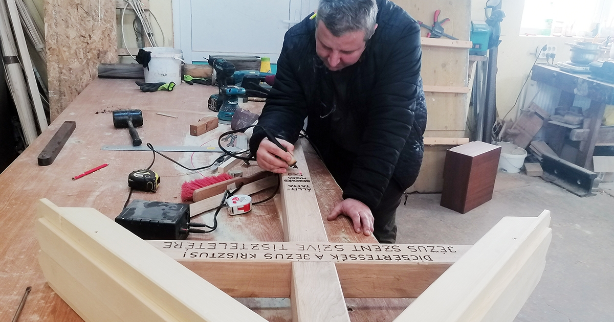 Mentik a népi vallásosság jelképeit