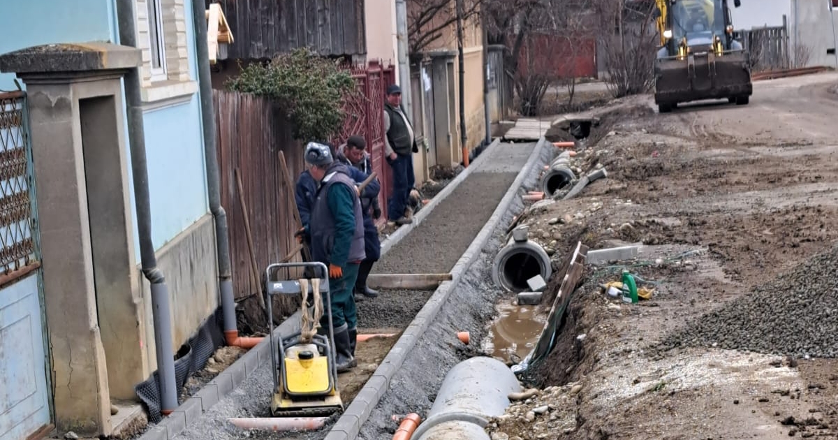 Folytatják a járdaépítést