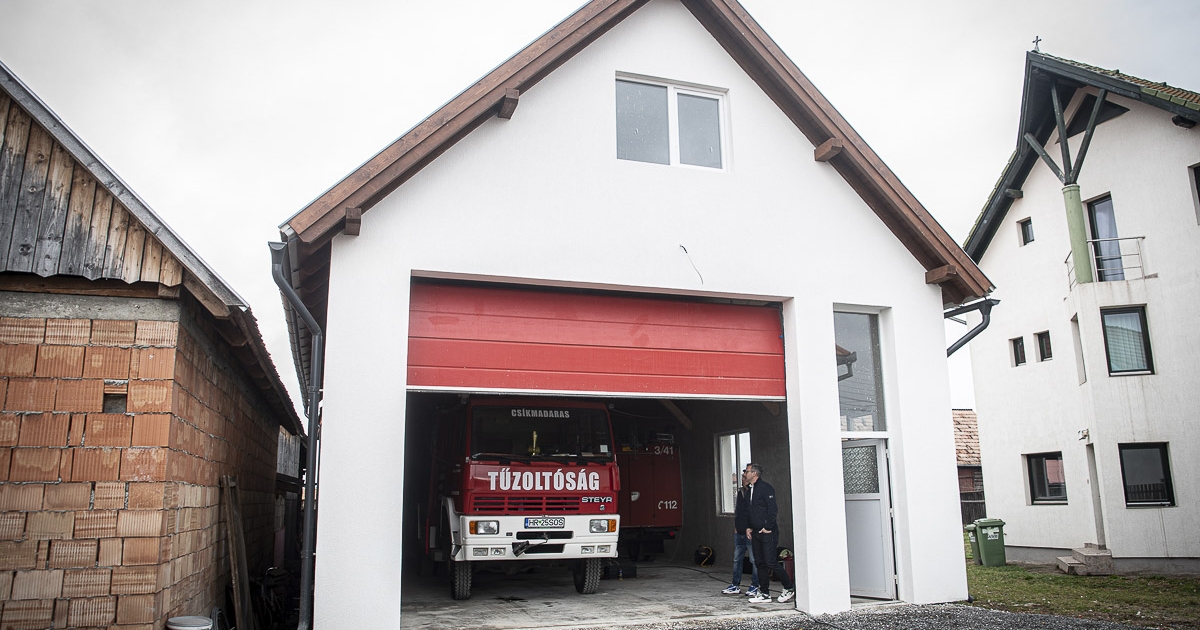 Szertár lelkesedésből