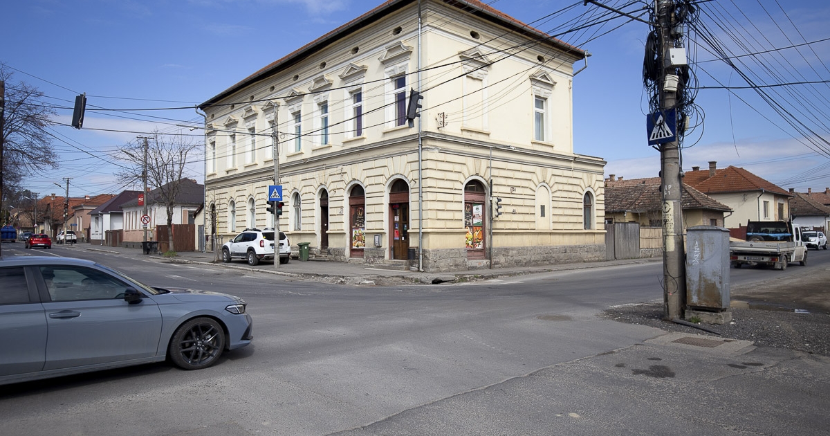 Bővítik az útkereszteződéseket