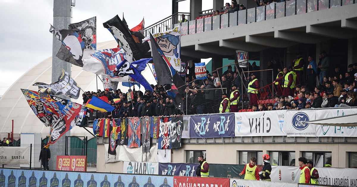 Magyarokat gyaláztak, székely zászlót égettek