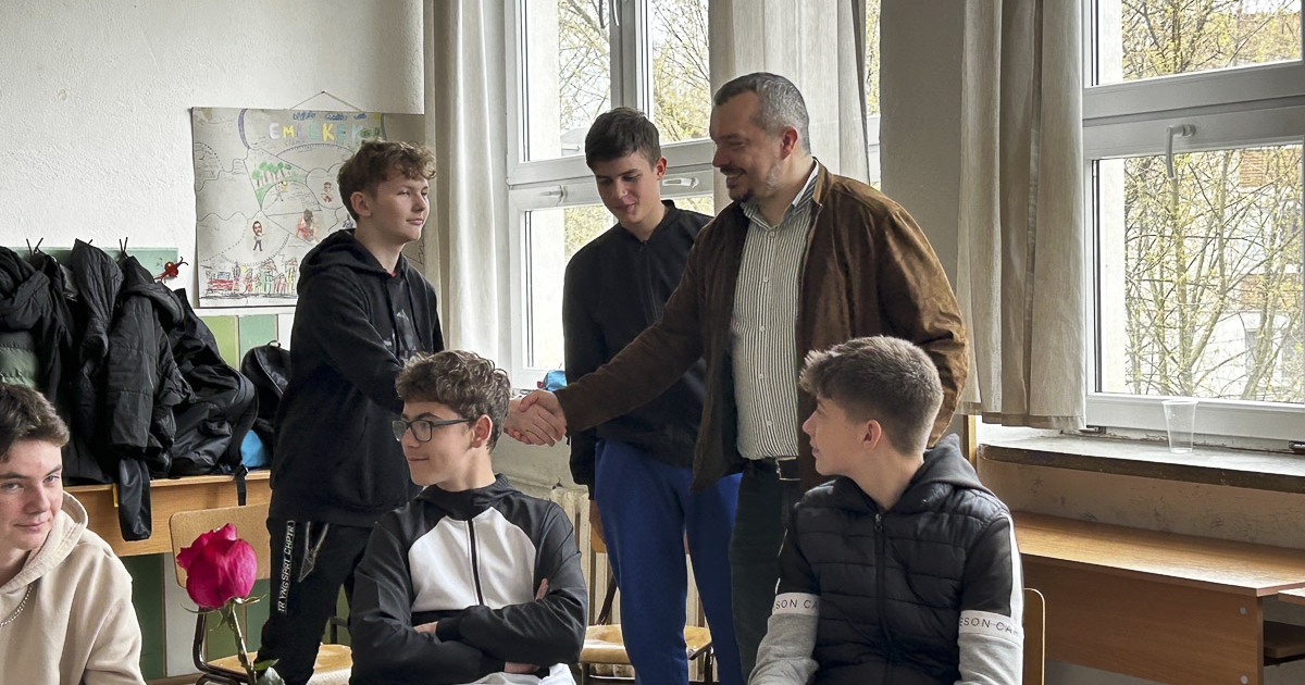 Politikus az iskolában