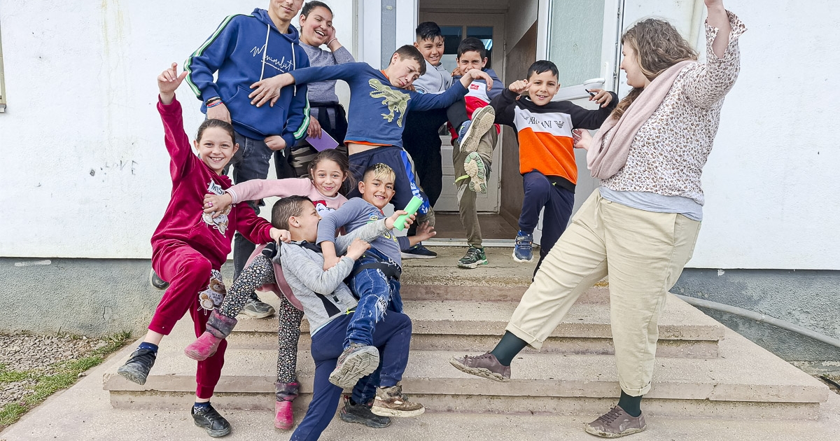 Hunor, aki az ölelést tanítja önkéntesként