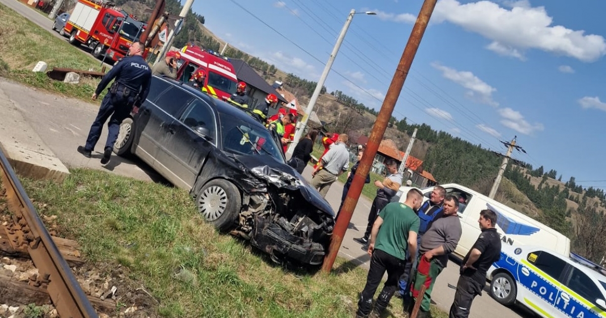 Személyvonat ütközött autóval Galócásnál, nincs sérült
