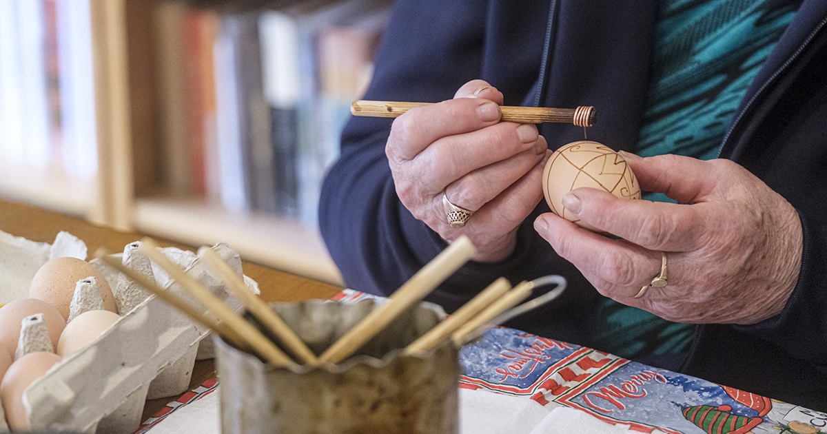 Tojásra írt rózsa, kabala és cifrakantár