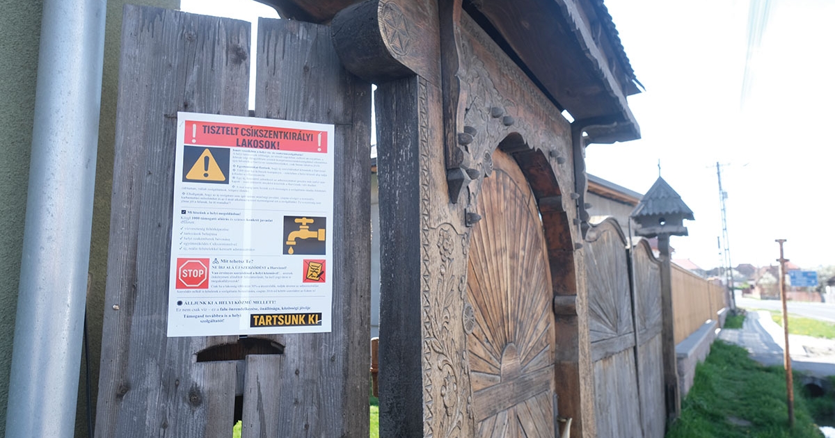 Élénk lakossági tiltakozás közepette veszi át a Harvíz Rt. a vízszolgáltatást Csíkszentkirályon