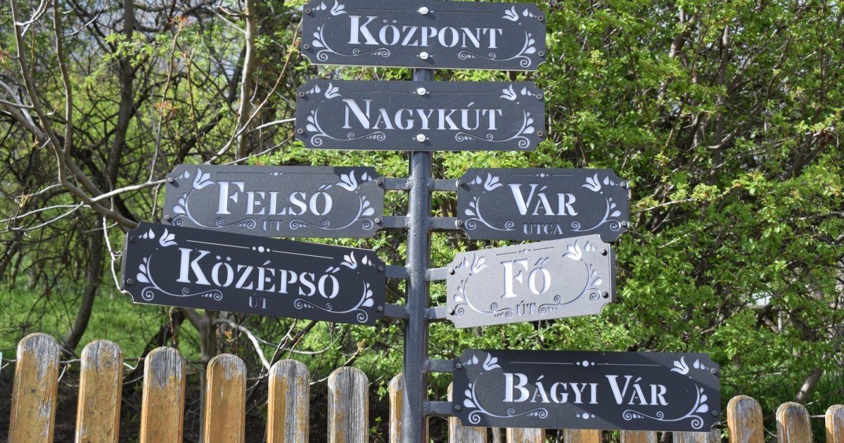 Most már nem könnyen téved el, aki Bágyba látogat