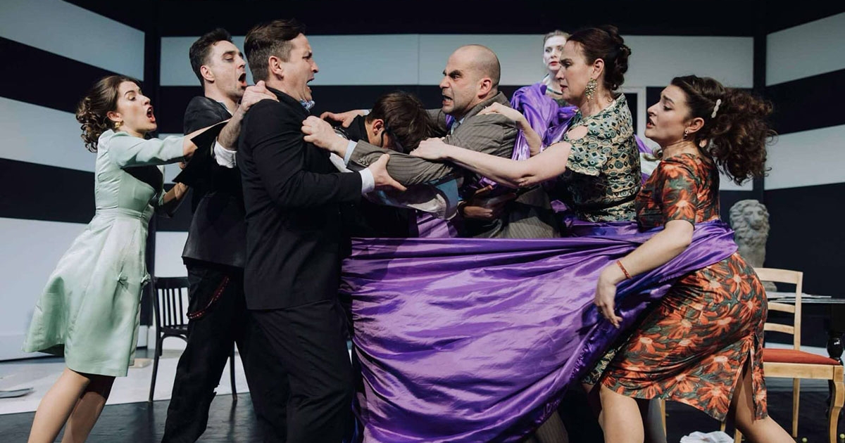 Vígjáték tokától bokáig: Buborékok-kritika