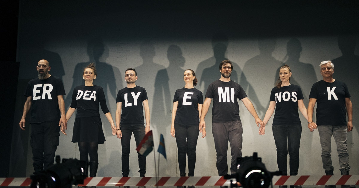 „Kicsi román, kicsi cârtășcolaci” – kritika a MaRó című előadásról