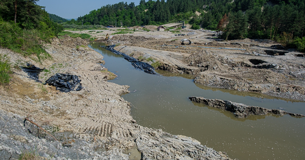 Sok munkára van szükség a sós víz kiszivattyúzásáig