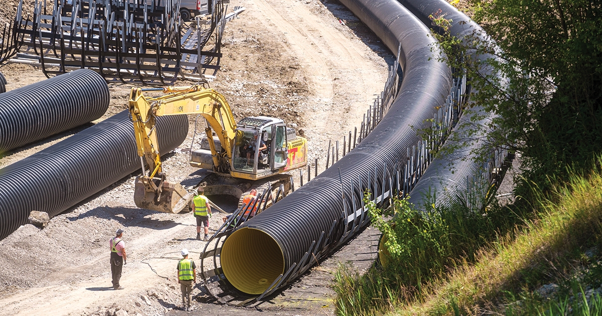 Készülő tüntetés és csúszó munkálatok