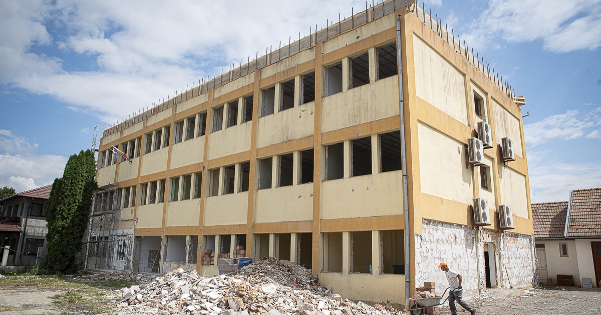 Külső irodákban folytatják a tevékenységet