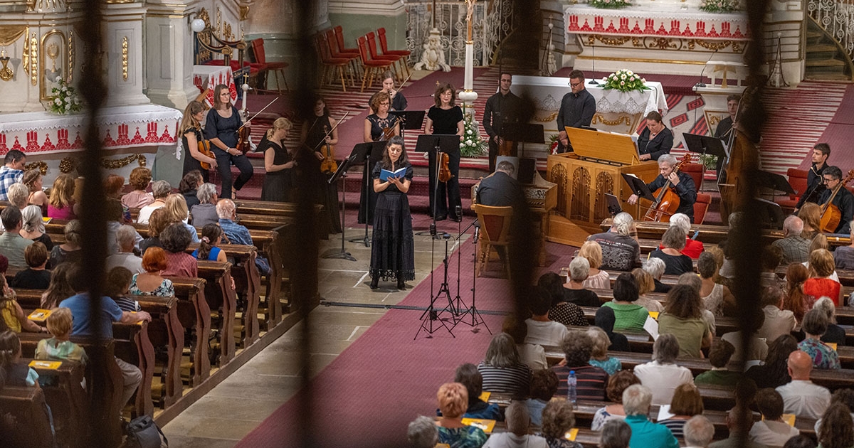 A zene mint performansz