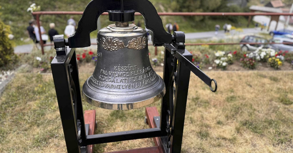Haranglábat emelnek a Tilalmas-tetőn