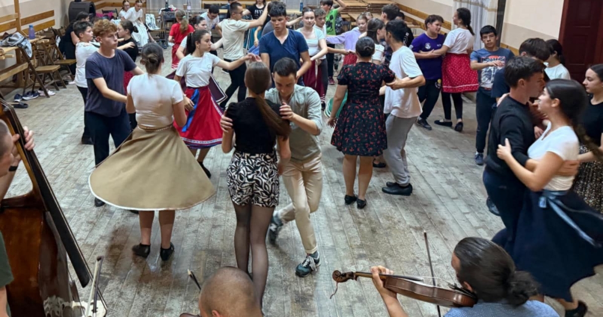 Sikerrel zárult az Iglice Néptánccsoport edzőtábora Csehétfalván