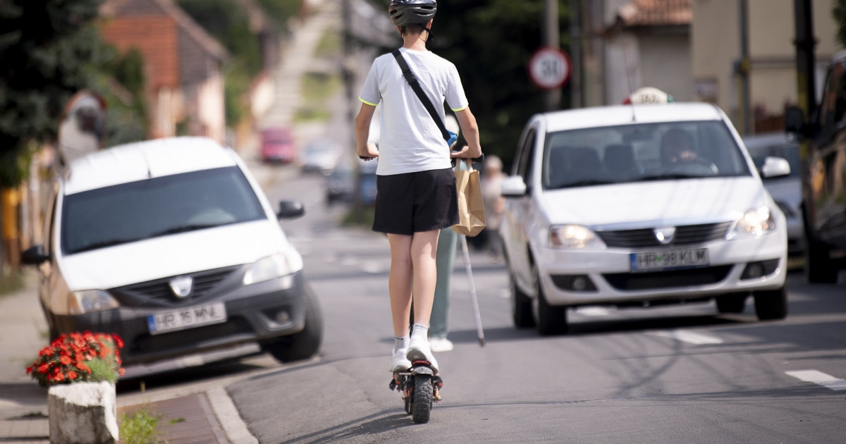 Biztosításhoz kötnék az elektromos kerékpárok és rollerek használatát