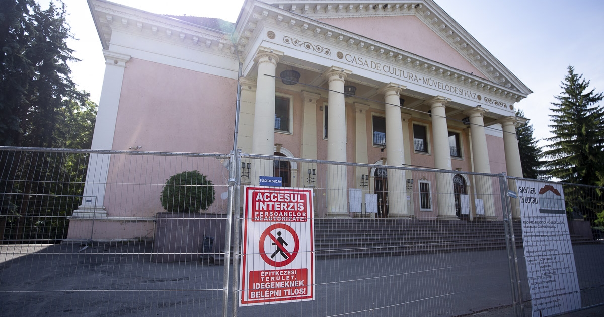 A dráMa nem marad el