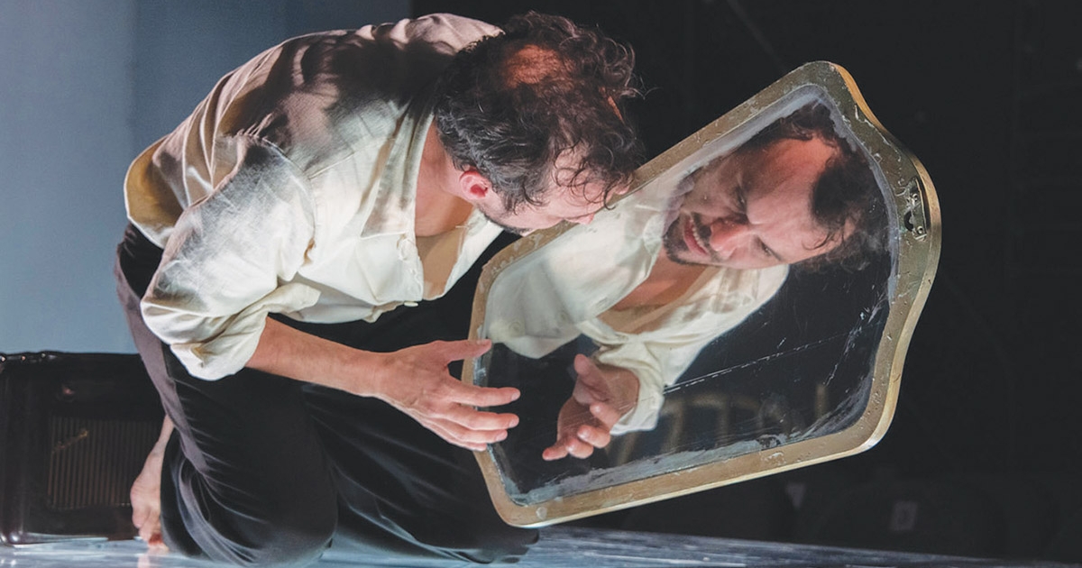 Rinocérosz lehet bármi (és bárki)