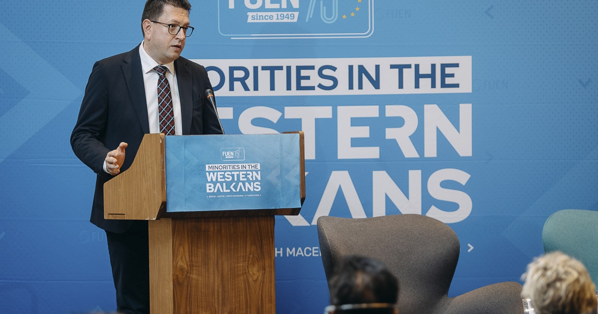 Szemmagasságban kell tartani az őshonos kisebbségek ügyét