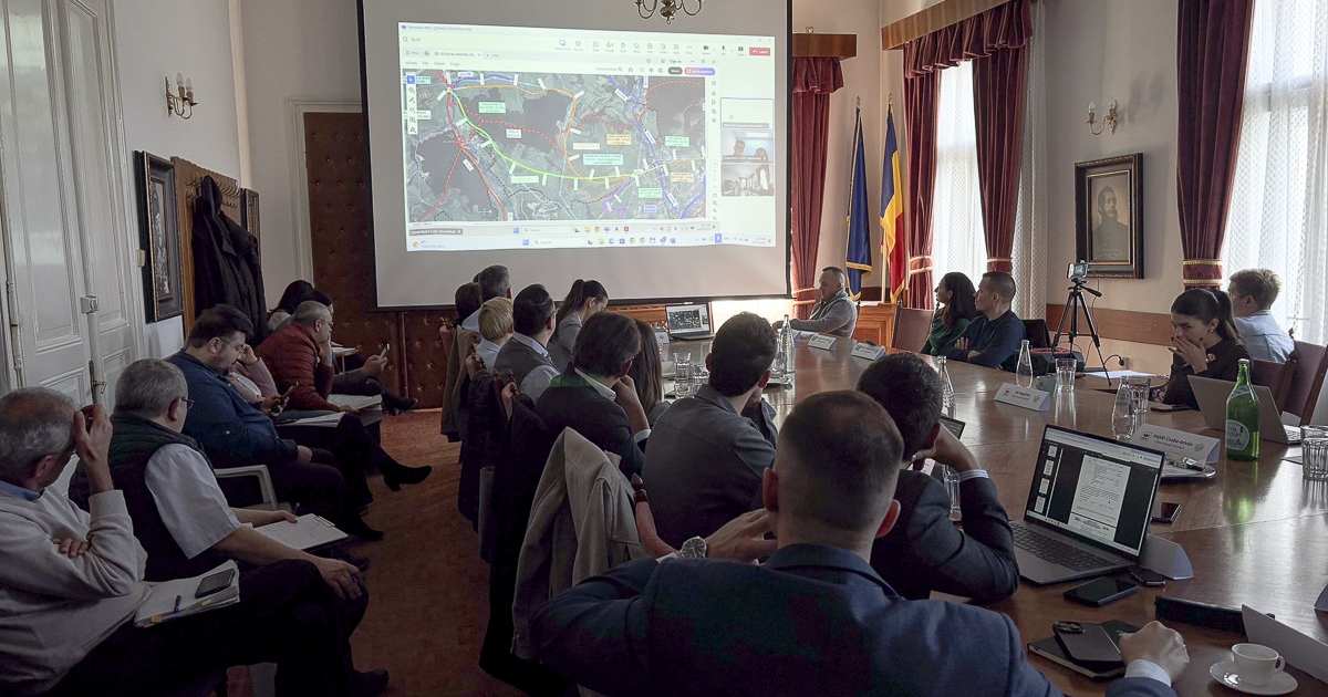 Lemondtak a régiről, két újat mérlegelnek