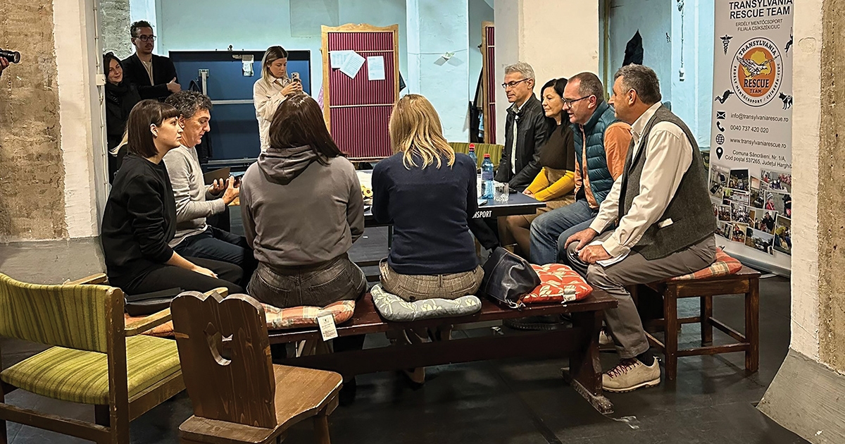 Táncosok és színészek tanulják az életmentést