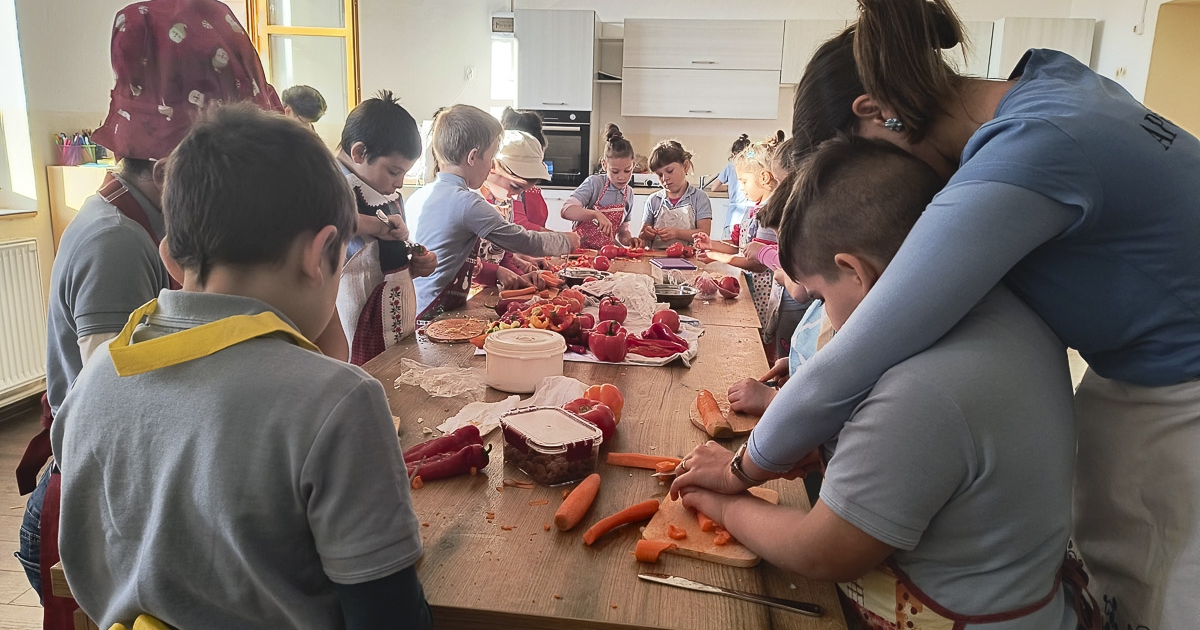 Zakuszkát főznek az iskolások