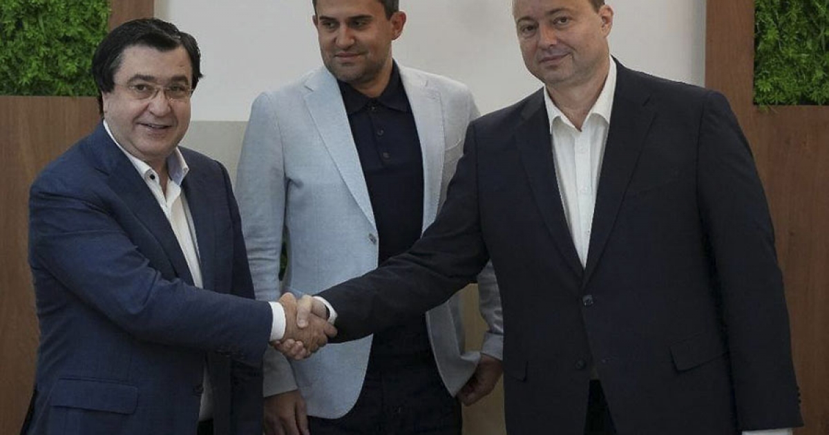 Gyorsforgalmi úton Romániából Magyarországra